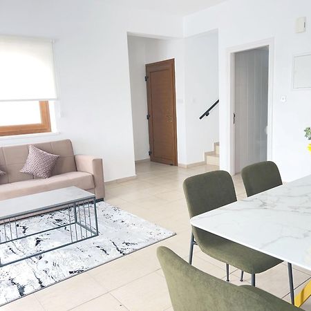 White Mountain Pool Villas Пафос Екстериор снимка