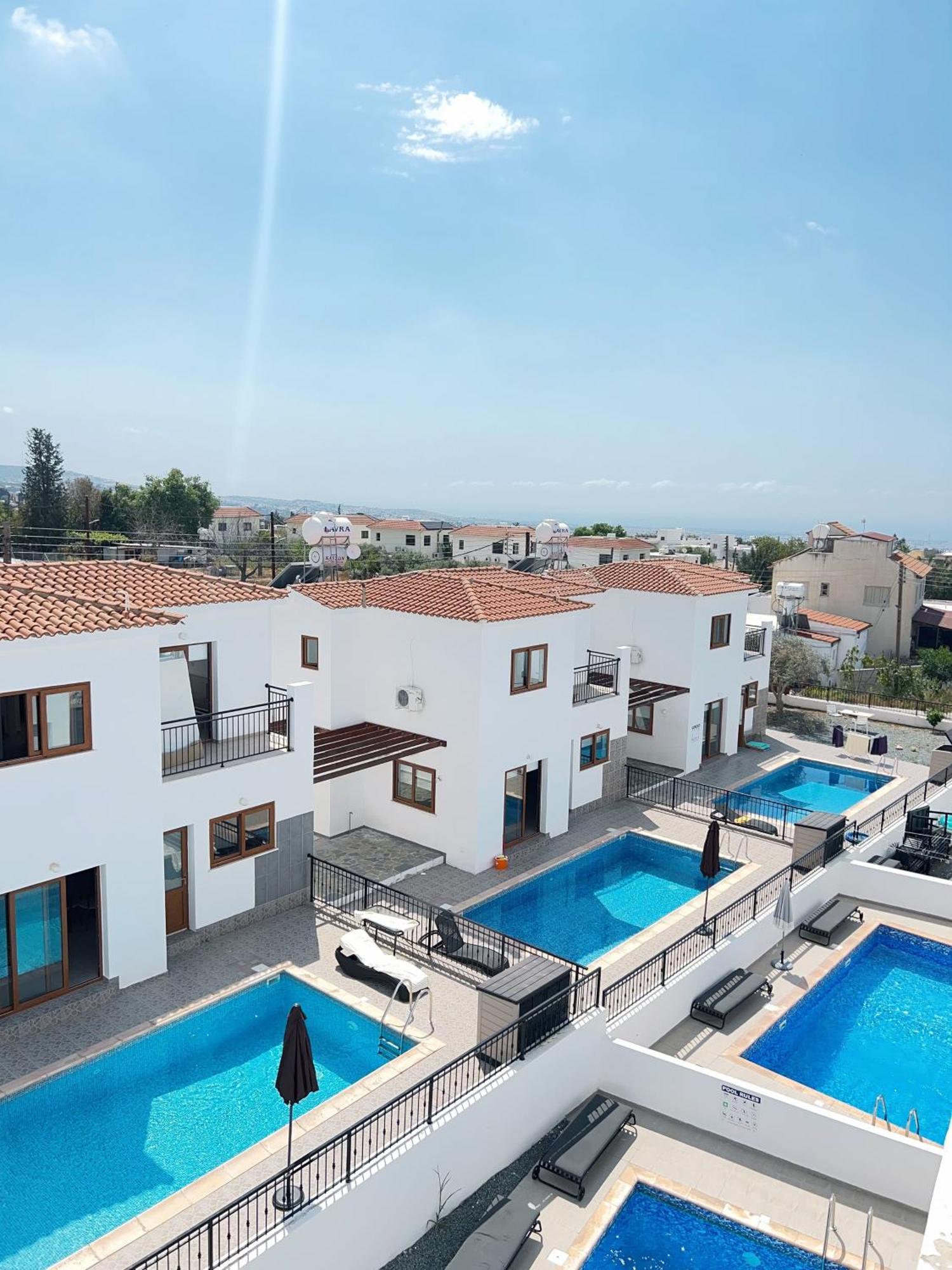 White Mountain Pool Villas Пафос Екстериор снимка