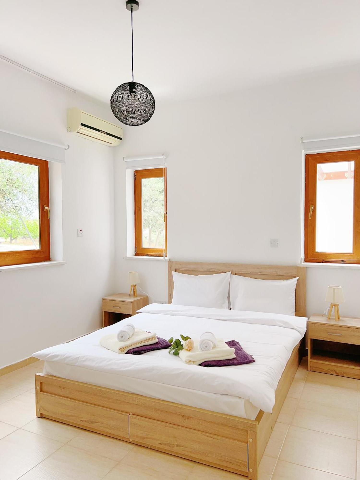 White Mountain Pool Villas Пафос Екстериор снимка