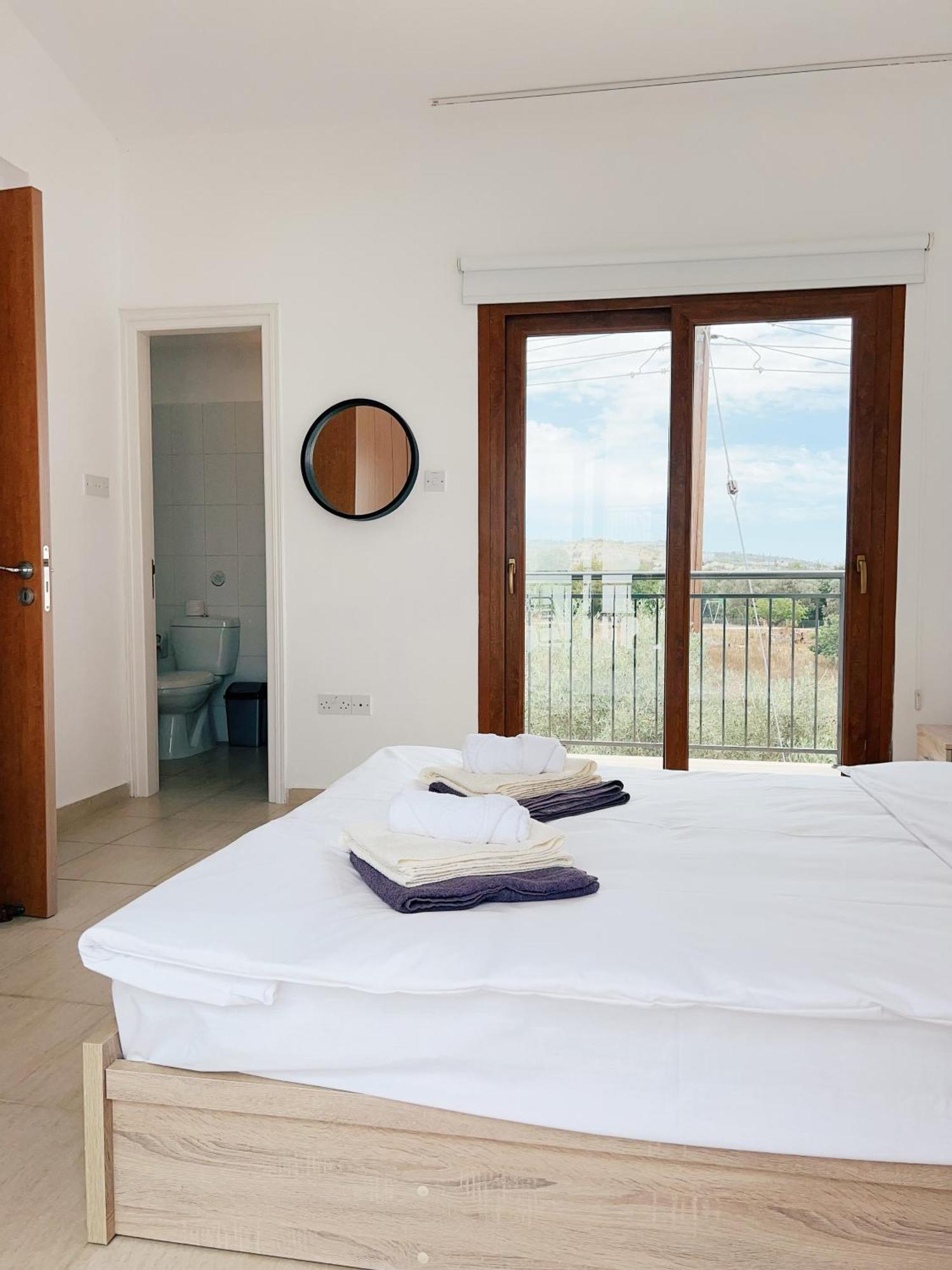 White Mountain Pool Villas Пафос Екстериор снимка